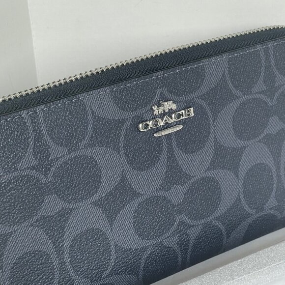 Coach Long Zip Around Wallet Blue Denim Signature Canvas Phone Wristlet C4452 - Picture 9 of 13